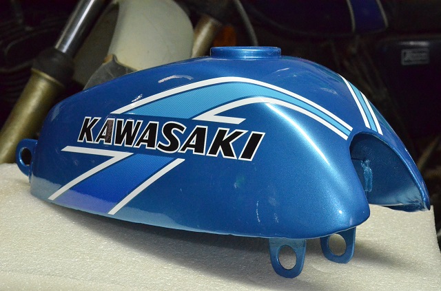 1977 KV75-A6 GAS TANK DECALS (image for) 1977 KV75-A6 GAS TANK DECALS